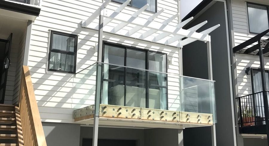  at 9 Peony Mews, Oteha, North Shore City, Auckland