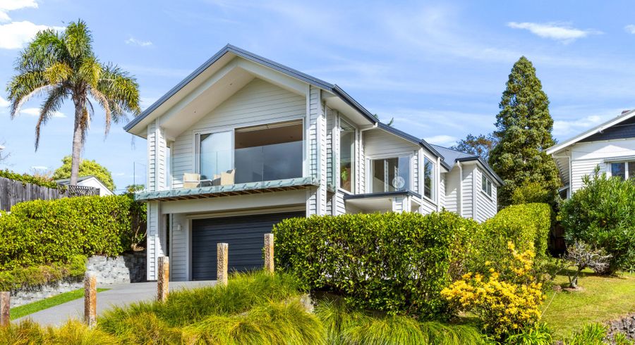  at 6 Denby Lane, Northcote Point, Auckland