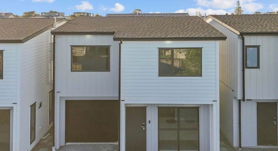  at Lot 2/20 BEAUMONTS WAY, Manurewa, Manukau City, Auckland