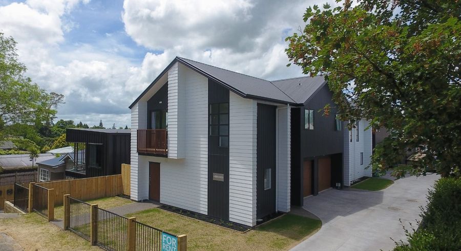  at 2/572 Grey Street, Hamilton East, Hamilton