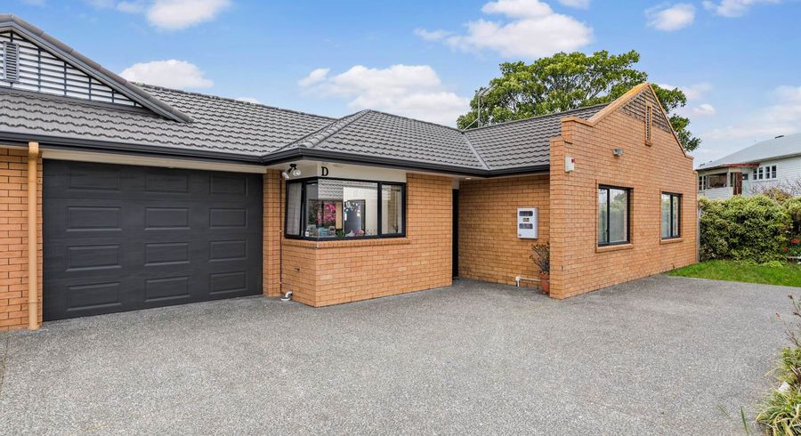  at 50D Godley Road, Green Bay, Auckland
