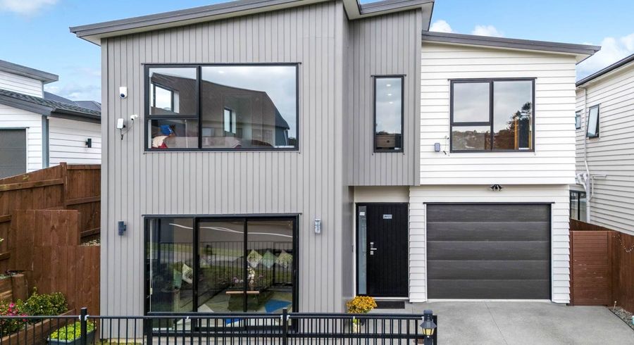  at 18 Mamuku Drive, Massey, Waitakere City, Auckland