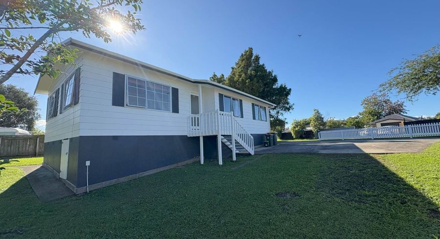  at 3 Hamblyn Place, Ranui, Waitakere City, Auckland