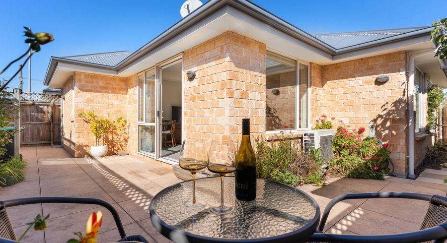  at 2/280 Halswell Road, Halswell, Christchurch City, Canterbury