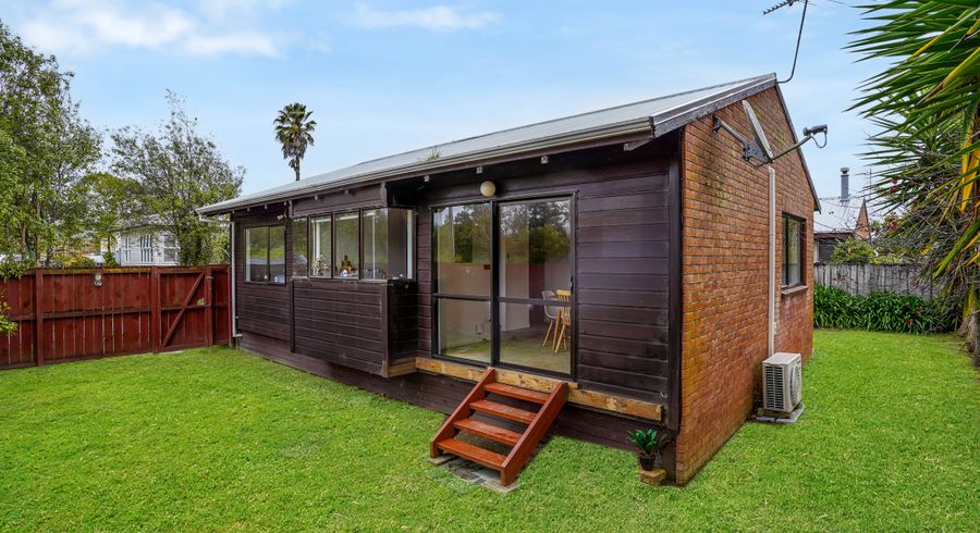  at 1/78 Glen Road, Ranui, Auckland