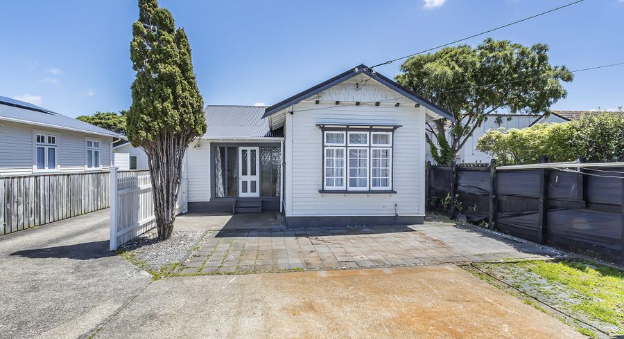  at 99 Darlington Road, Miramar, Wellington