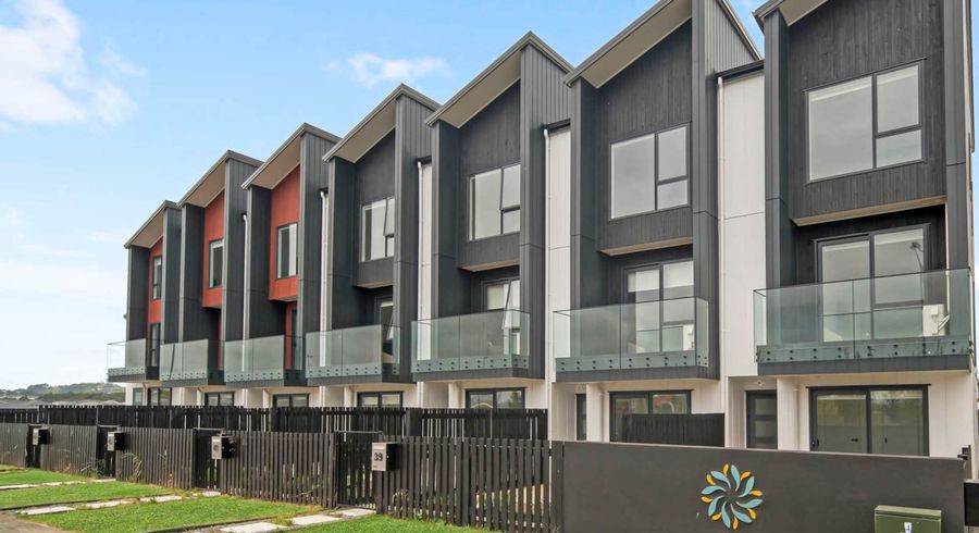  at 23 Flat Bush School Road, Flat Bush, Manukau City, Auckland