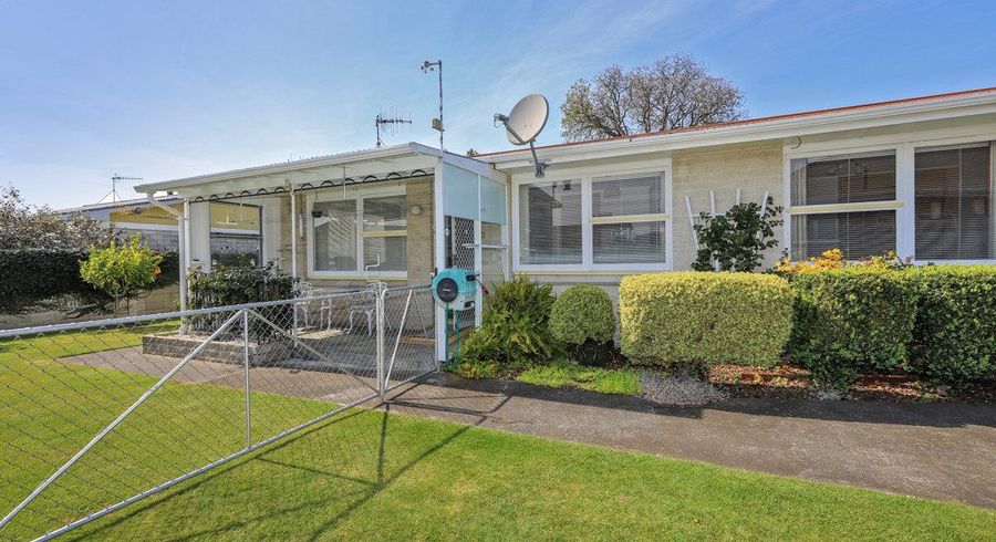  at 2/1007 Duke Street, Mahora, Hastings