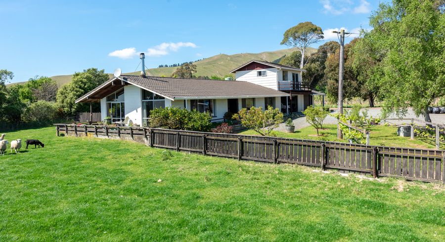  at 208 Oakwood Lane, Witherlea, Blenheim