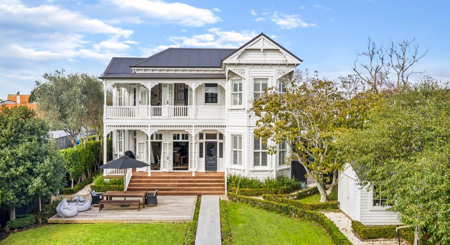  at 34 Clonbern Road, Remuera, Auckland