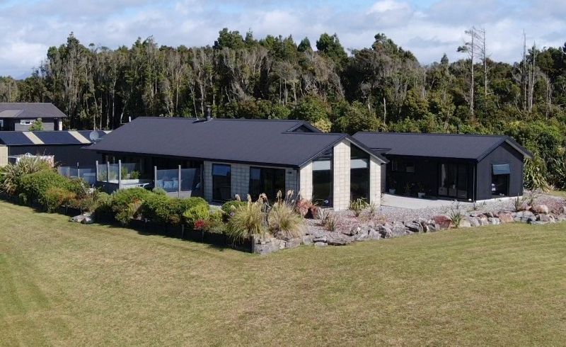  at 35A Montagu Spur, Awatuna