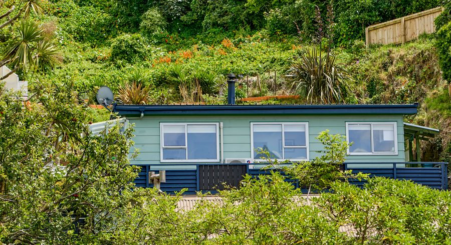  at 2/102 Sutherland Road, Melrose, Wellington