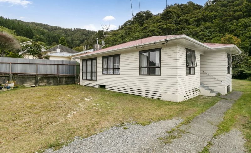  at 66 Lees Grove, Wainuiomata, Lower Hutt