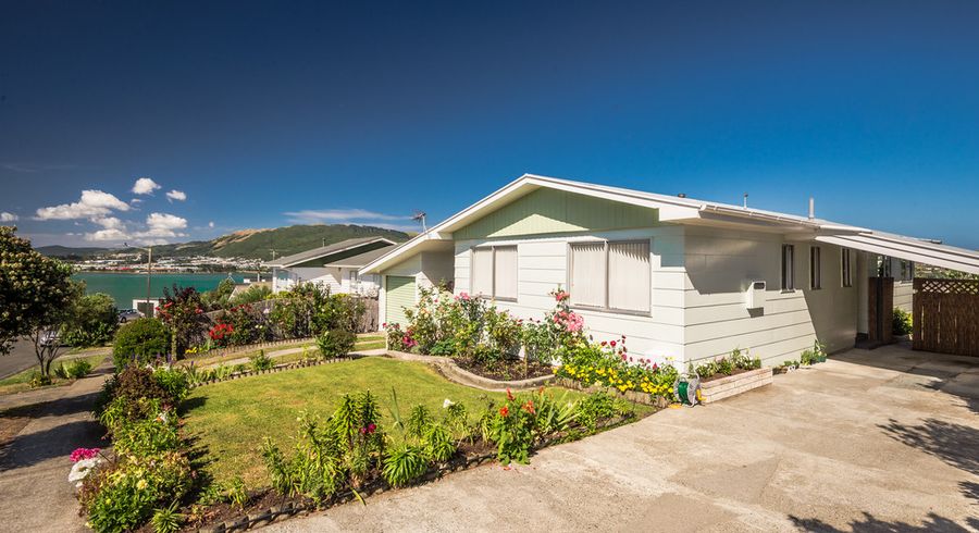  at 10 Brian Place, Titahi Bay, Porirua