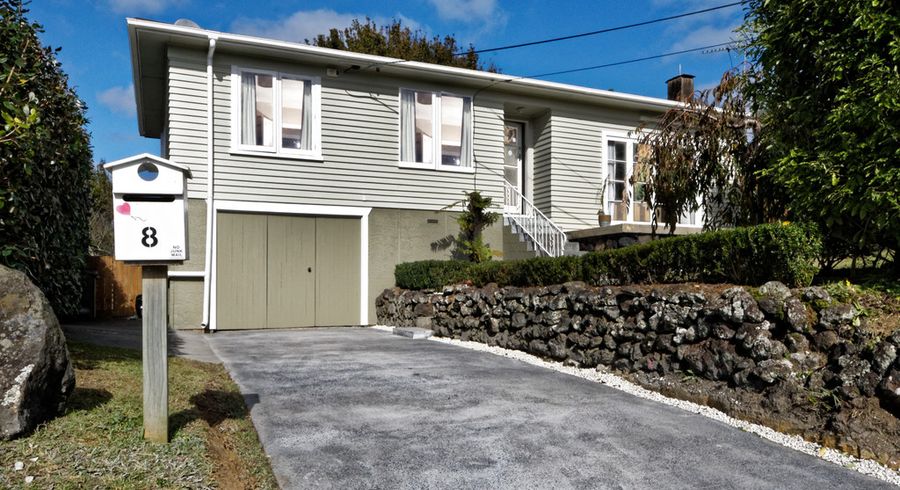  at 8 Glen Road, Ranui, Auckland