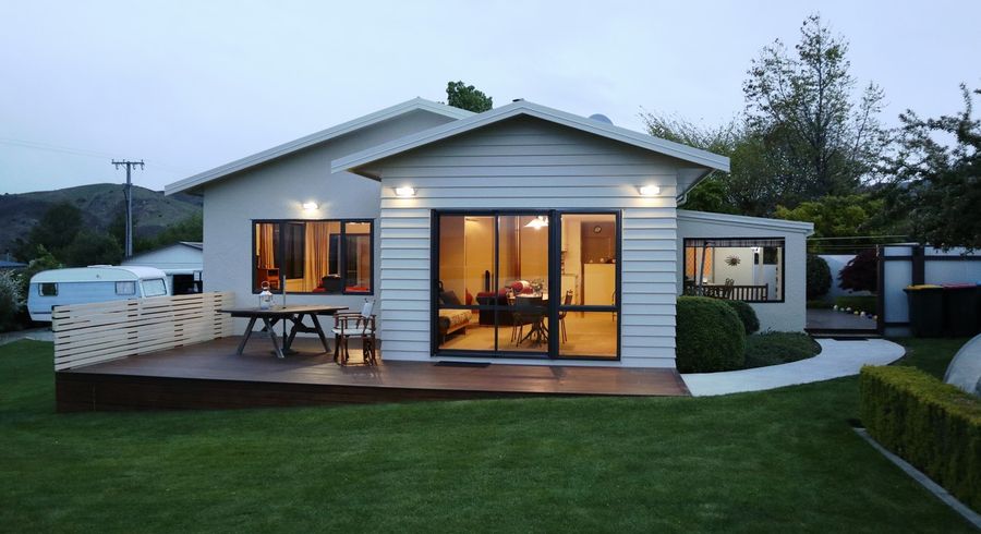  at 2 Hall Road, Bannockburn