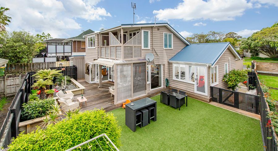  at 1/195 Fisher Parade, Farm Cove, Auckland