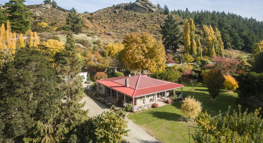  at 3749 Luggate-Cromwell Road, Cromwell