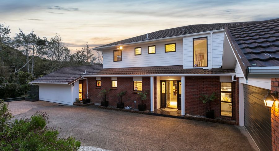  at 28 Ravenstone Place, Chatswood, Auckland