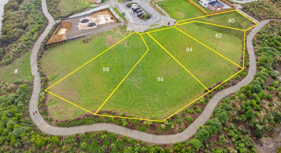  at 82 Hayfield Way, Karaka, Papakura