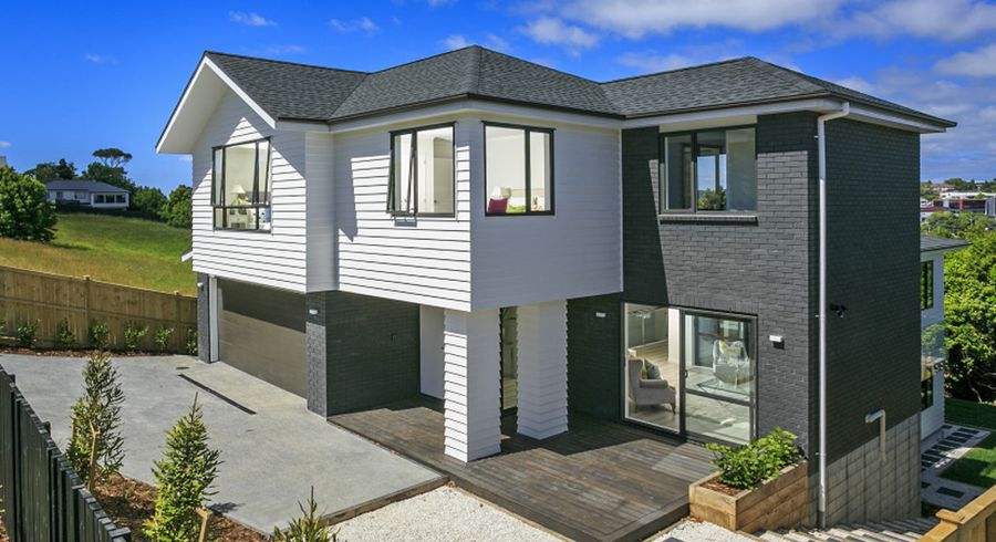  at 10 Newport Place, Forrest Hill, Auckland