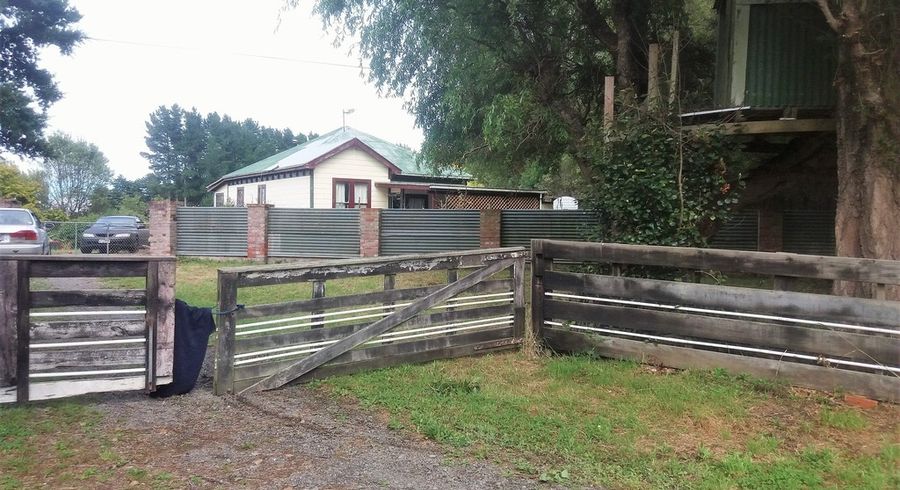  at 1762 Cheltenham Hunterville Road, Waituna West