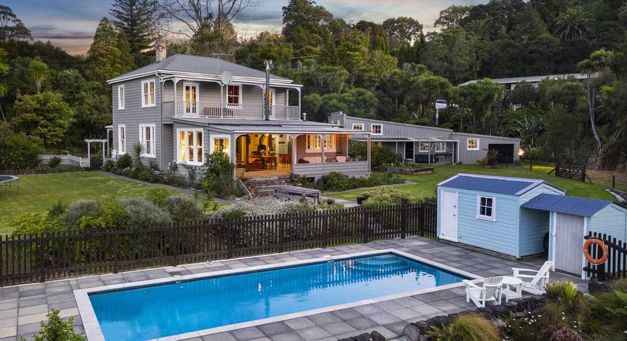  at 863/859 West Coast Road, Waiatarua, Auckland