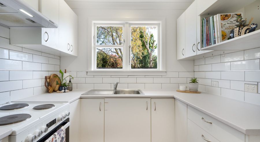  at 1/1 Karamu Street, Eastbourne, Lower Hutt, Wellington