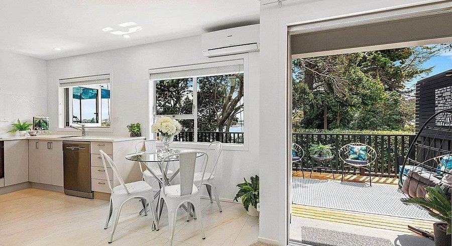  at 3/5 Beach Haven Road, Beach Haven, Auckland