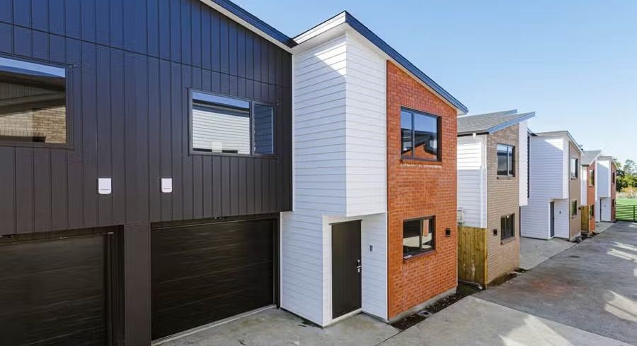  at 4/100 Seymour Road, Sunnyvale, Waitakere City, Auckland