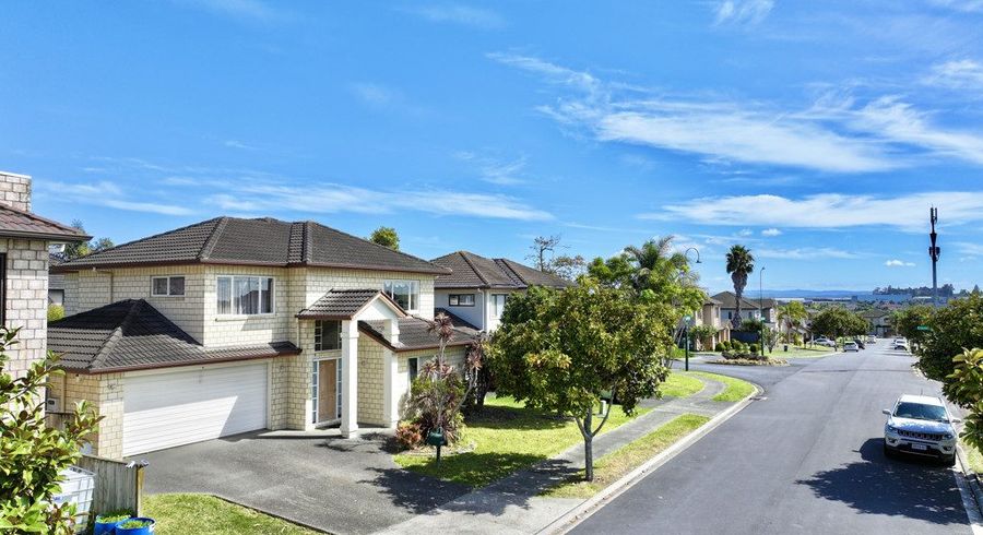  at 3 Bridgefield Crescent, Flat Bush, Manukau City, Auckland