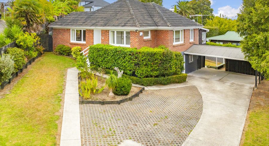  at 20 Hamilton Place, Glenfield, North Shore City, Auckland
