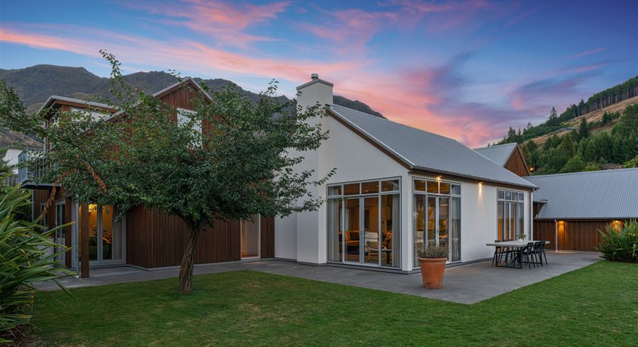  at 1 Harrys Close, Arthurs Point, Queenstown