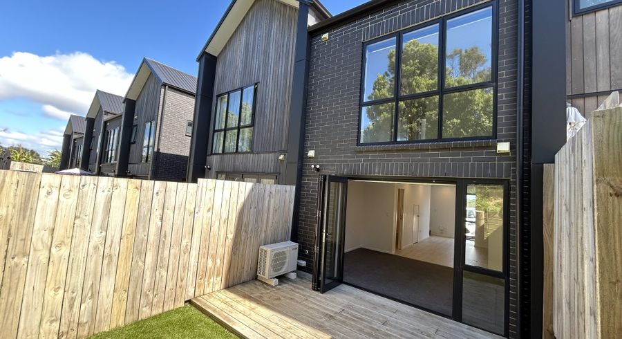  at 7/27 Price Crescent, Mount Wellington, Auckland