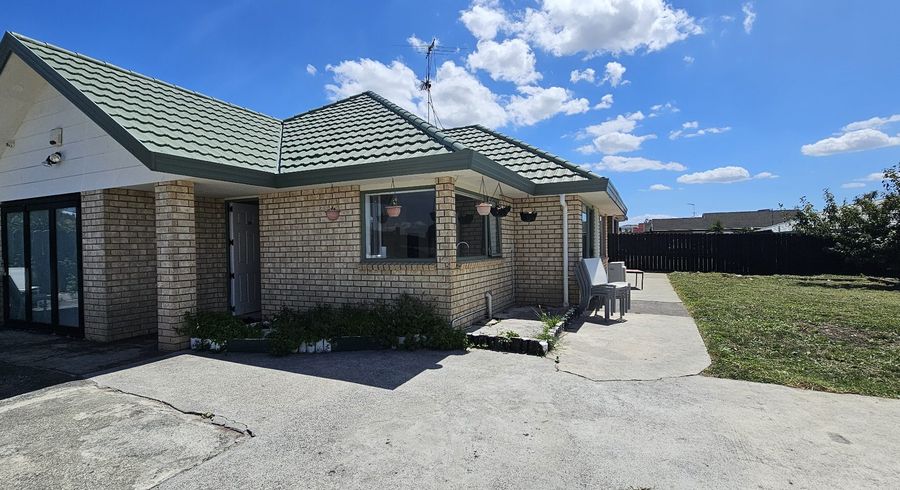  at 28 Robert Ross Place, Clendon Park, Auckland