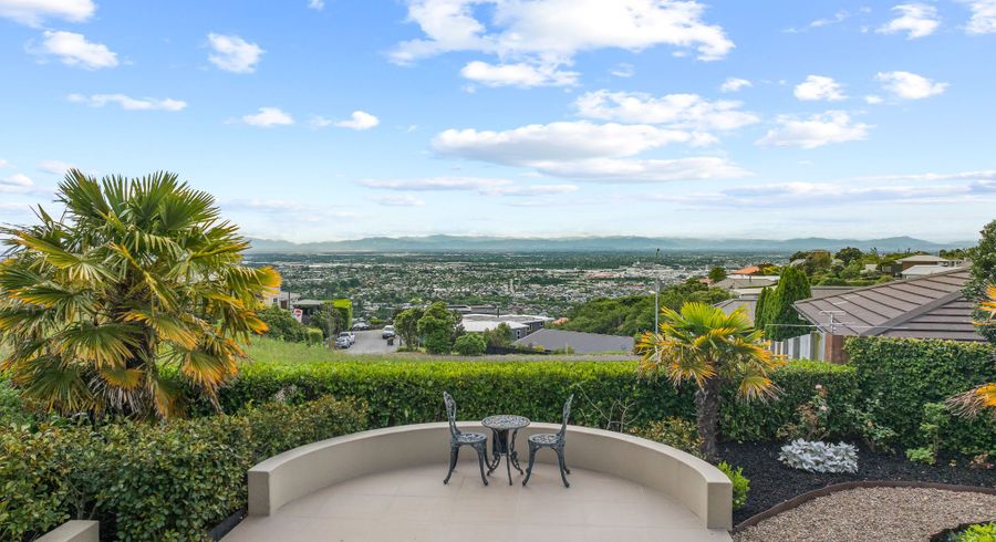  at 18 Old Barrow Heights, Huntsbury, Christchurch City, Canterbury