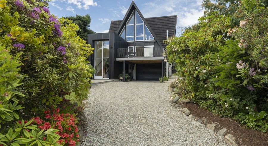  at 696 Peninsula Road, Kelvin Heights, Queenstown