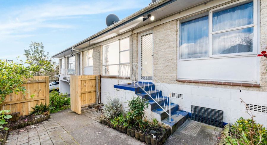  at 2/150 Hutchinson Avenue, New Lynn, Waitakere City, Auckland