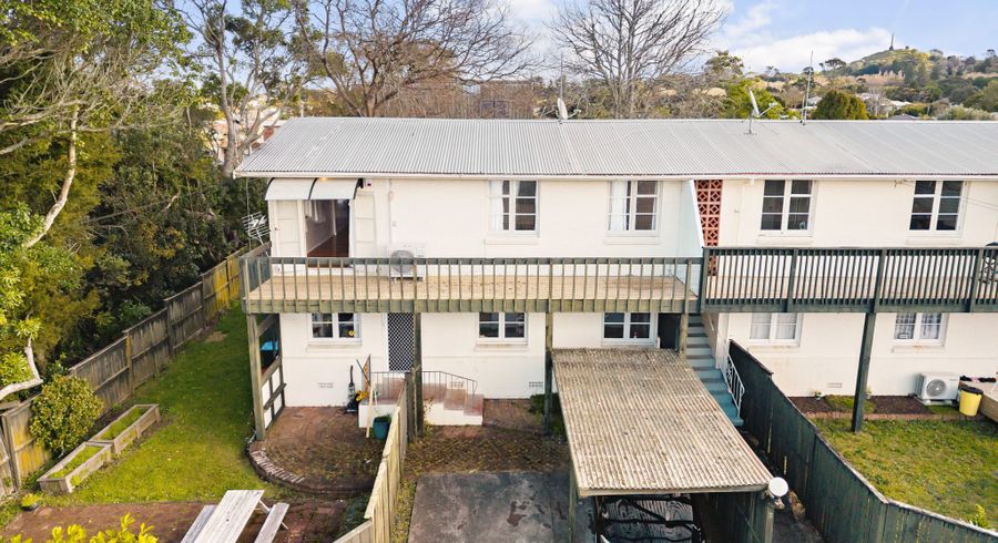  at 2/214 Campbell Road, Greenlane, Auckland City, Auckland
