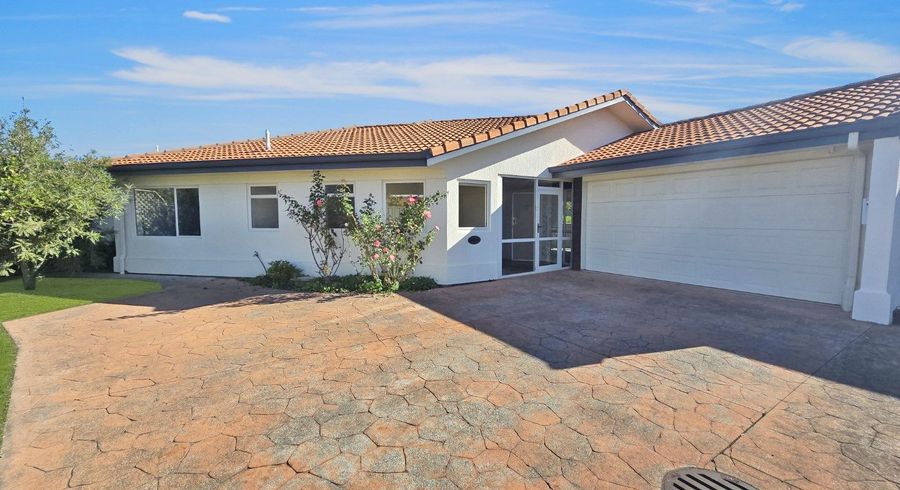  at 11B Cheval Place, Taradale, Napier
