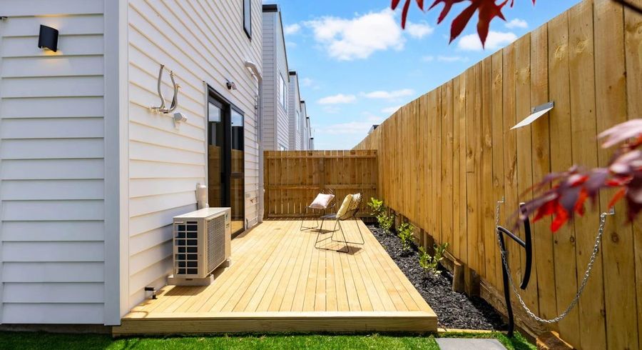  at 16E Grande Vue Road, Papatoetoe, Manukau City, Auckland