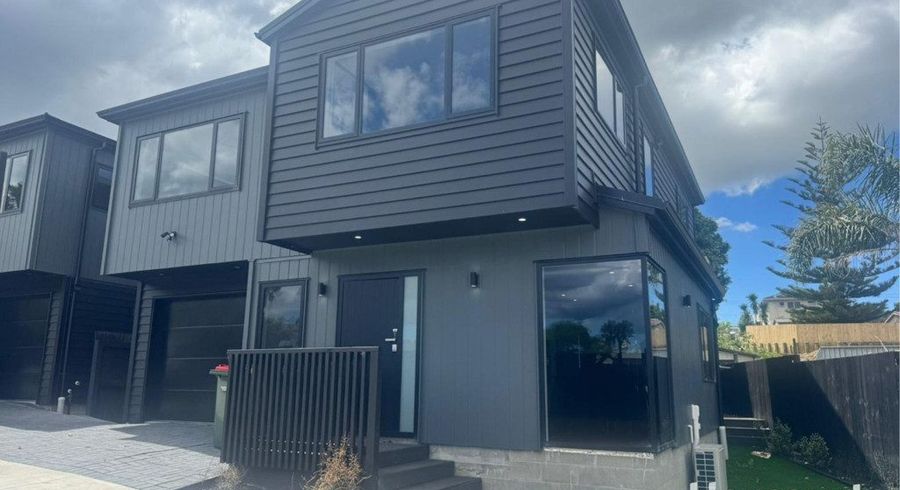  at 1/56 Donovan Avenue, Massey, Waitakere City, Auckland