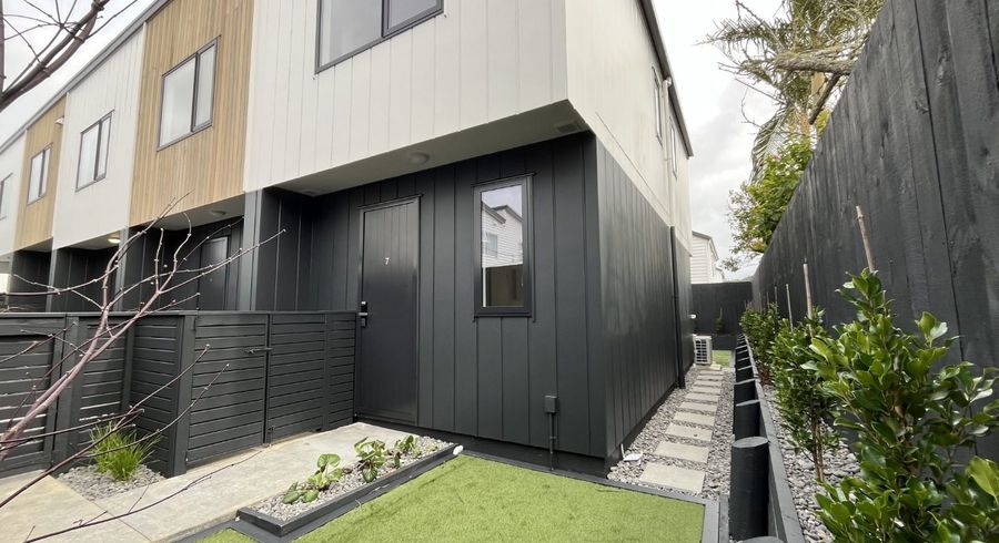  at 131 Lancaster Road, Beach Haven, Auckland