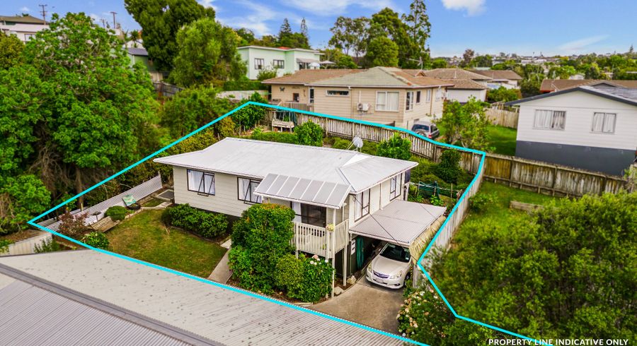  at 2/6 Helena Street, Massey, Auckland