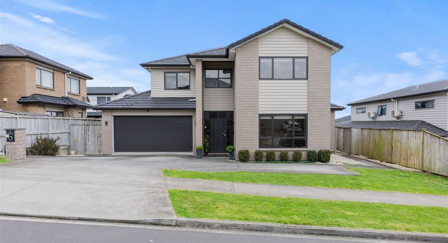  at 9 Gospel Heights, Flat Bush , Auckland