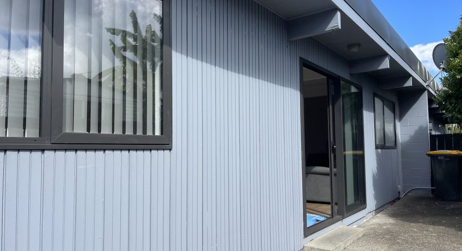  at 1/29 Camelot Place, Glenfield, North Shore City, Auckland