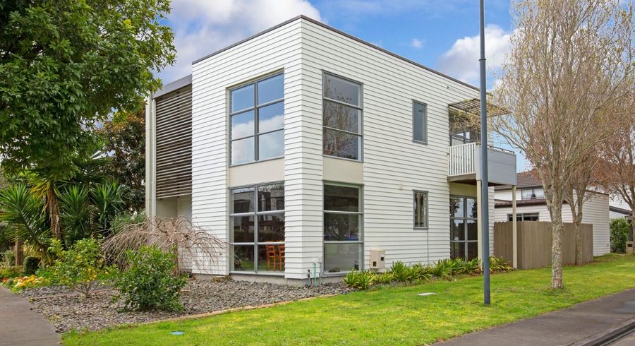  at 16 Figaro Crescent, Takanini, Papakura, Auckland