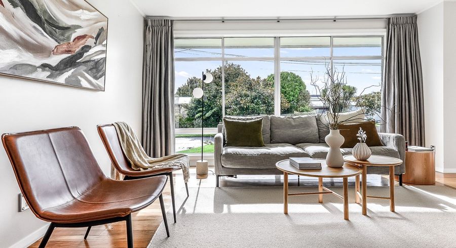  at 11 Gerrand Place, Chedworth, Hamilton