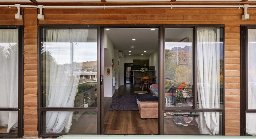  at 9/43 GOLDRIDGE WAY, FRANKTON RD, QUEENSTOWN
