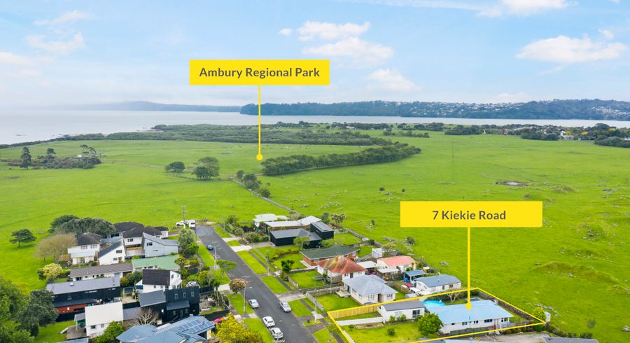  at 7 Kiekie Road, Mangere Bridge, Auckland